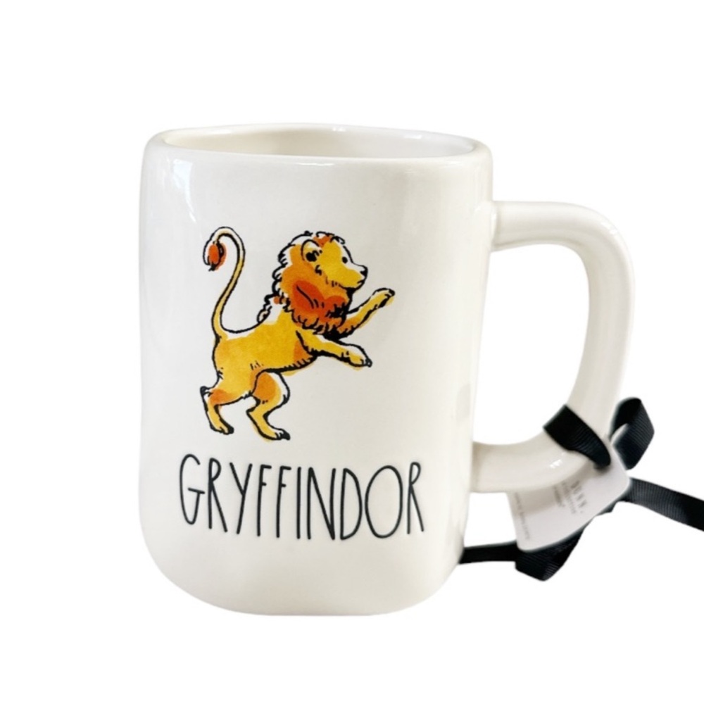 NEW Rae Dunn/Harry Potter GRYFFINDOR Mug